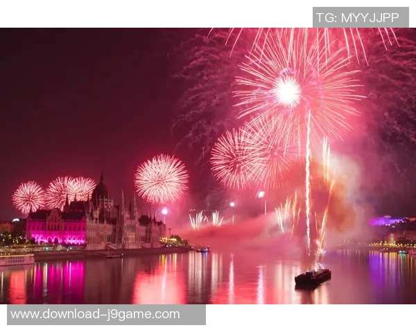 烟花足球的魅力:在璀璨烟花下感受激情与梦想的交融 烟花足球的魅力:在璀璨烟花下感受激情与梦想的交融